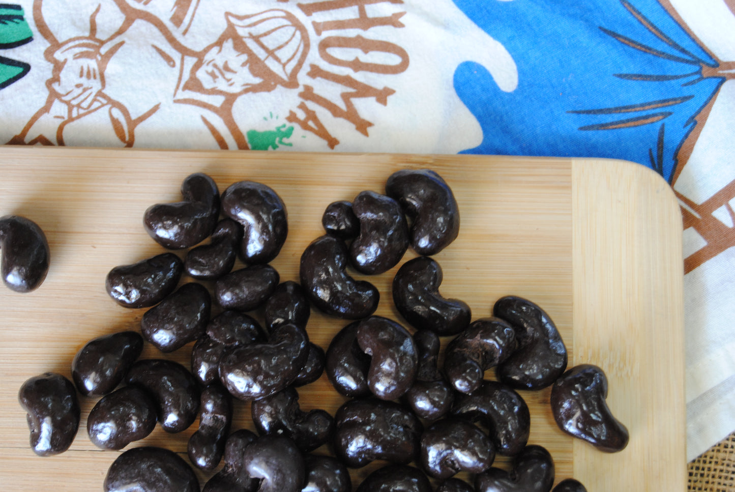 Dark Chocolate Cashews