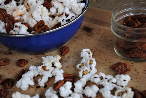 Tres Pepper Savory Roasted Pecans